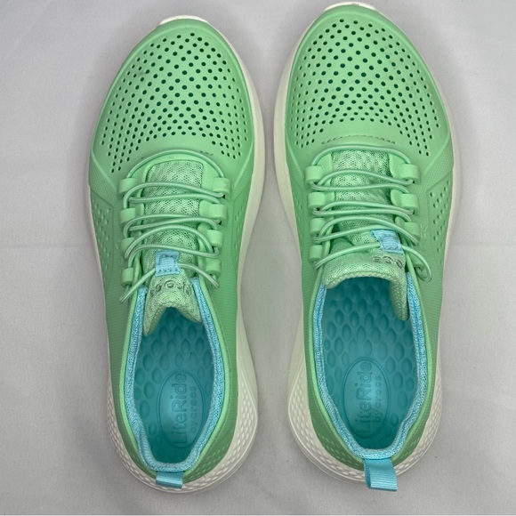 CROCS LiteRide Pacer Kids Mint Green Slip On Sneakers Shoes Youth j5 206011 EUC - Picture 8 of 9
